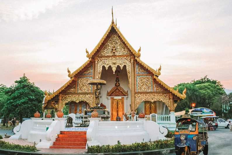 Chiang Mai: Private Tuk Tuk Tour of City Temples With Pickup